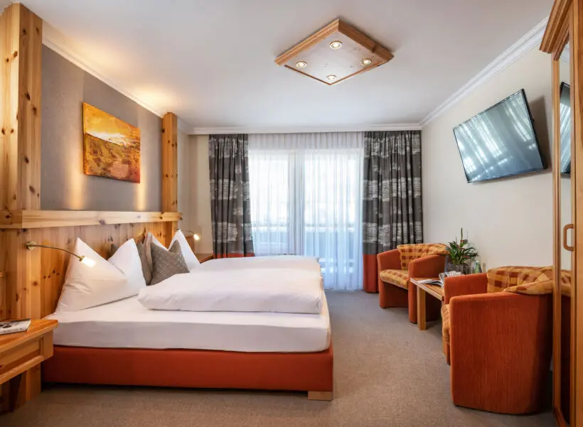 Doppelzimmer mit Balkon, Zimmer in Obertauern, Haus Tyrol | Hotel Garni ***