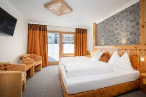 Doppelzimmer mit Balkon, Zimmer in Obertauern, Hotel Tyrol