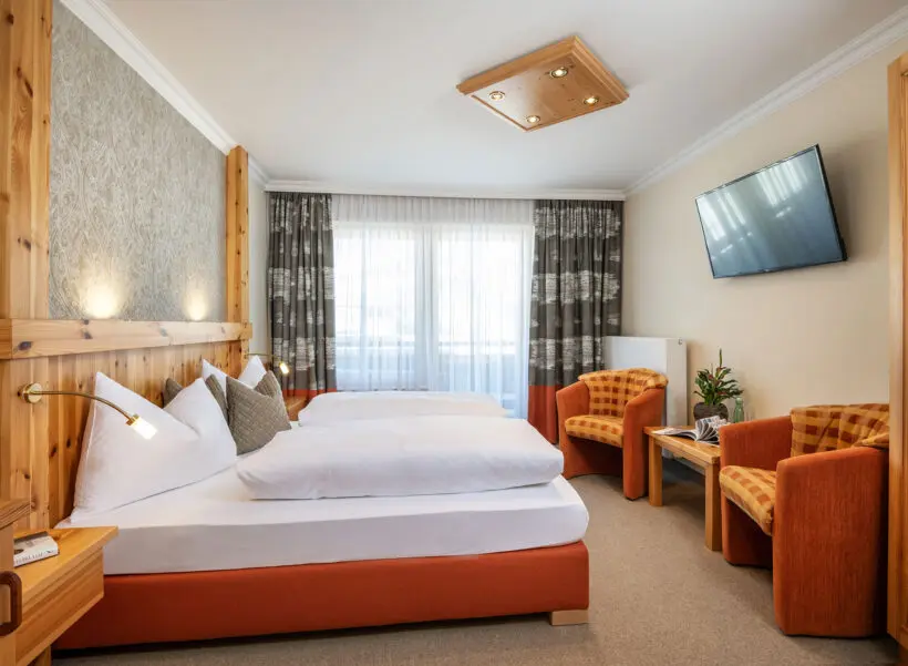 Doppelzimmer mit Balkon, Zimmer in Obertauern, Haus Tyrol | Hotel Garni ***