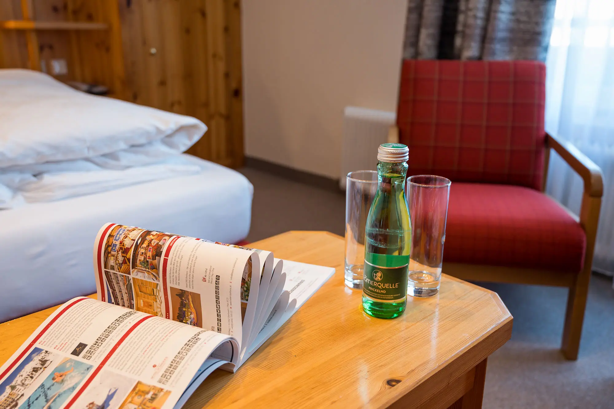 Dreibettzimmer mit Balkon, Zimmer in Obertauern, Hotel Tyrol