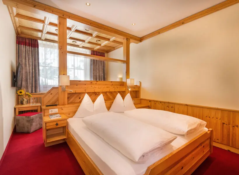 Dreibettzimmer ohne Balkon, Zimmer in Obertauern, Hotel Tyrol