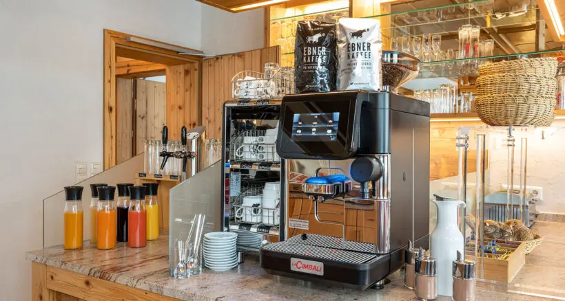 Zimmer mit Frühstück, Frühstücksbuffet im Hotel Tyrol in Obertauern