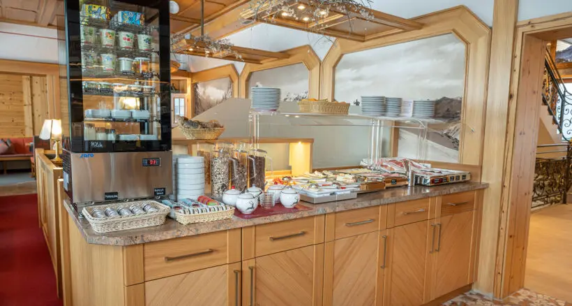 Zimmer mit Frühstück, Frühstücksbuffet im Haus Tyrol | Hotel Garni *** in Obertauern