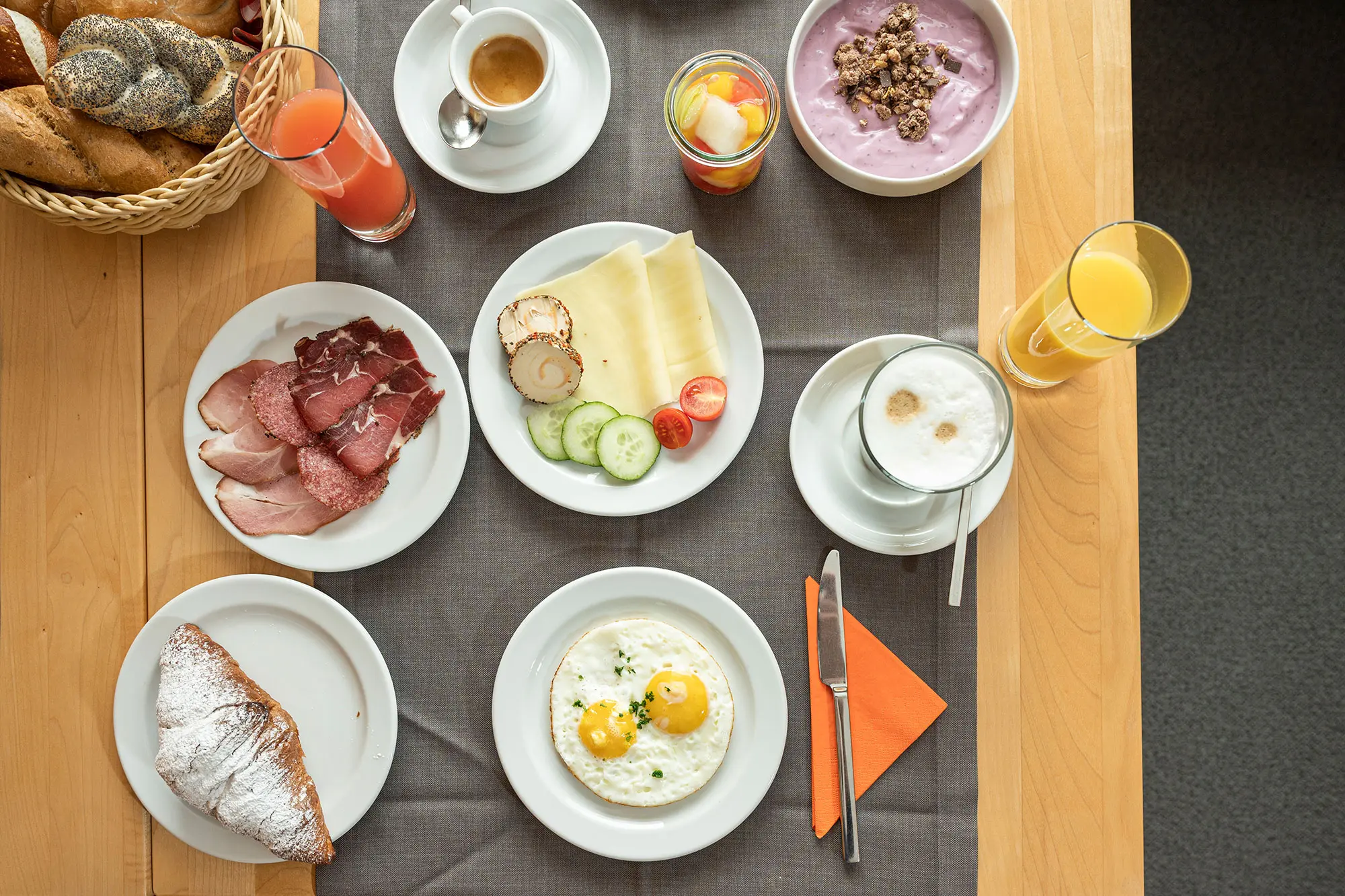 Zimmer mit Frühstück, Frühstücksbuffet im Haus Tyrol | Hotel Garni *** in Obertauern