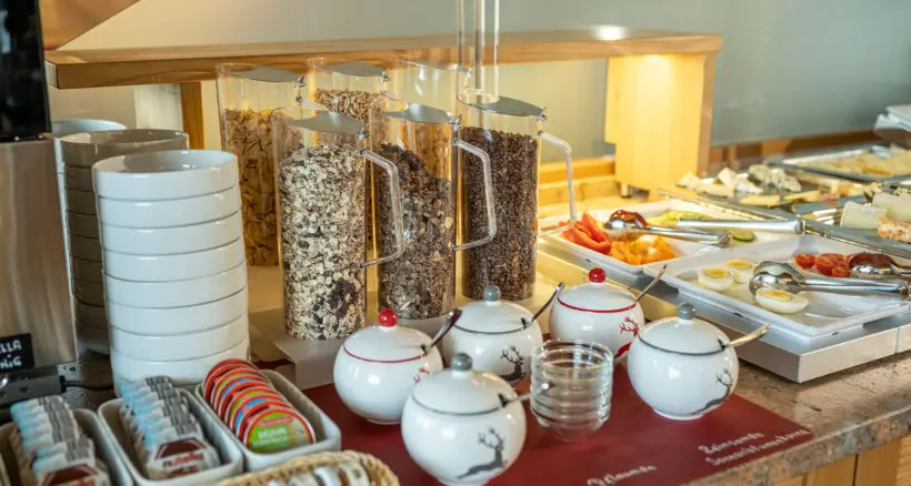 Zimmer mit Frühstück, Frühstücksbuffet im Hotel Tyrol in Obertauern