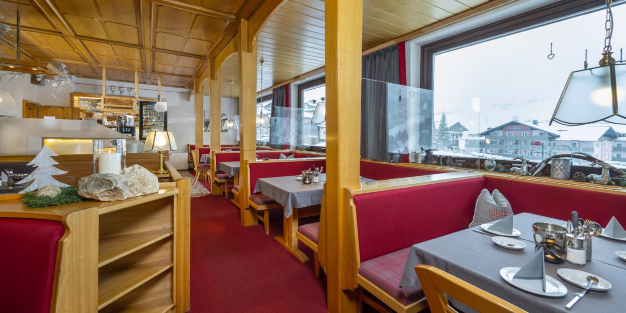 Frühstücksraum - Hotel Garni Haus Tyrol, 3-Sterne Hotel Pension in Obertauern