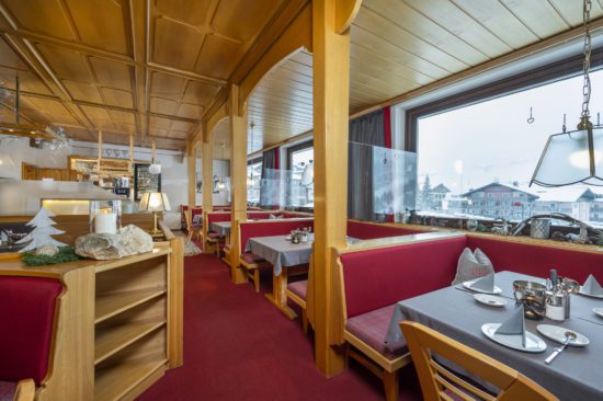 Frühstücksraum - Hotel Garni Haus Tyrol, 3-Sterne Hotel Pension in Obertauern