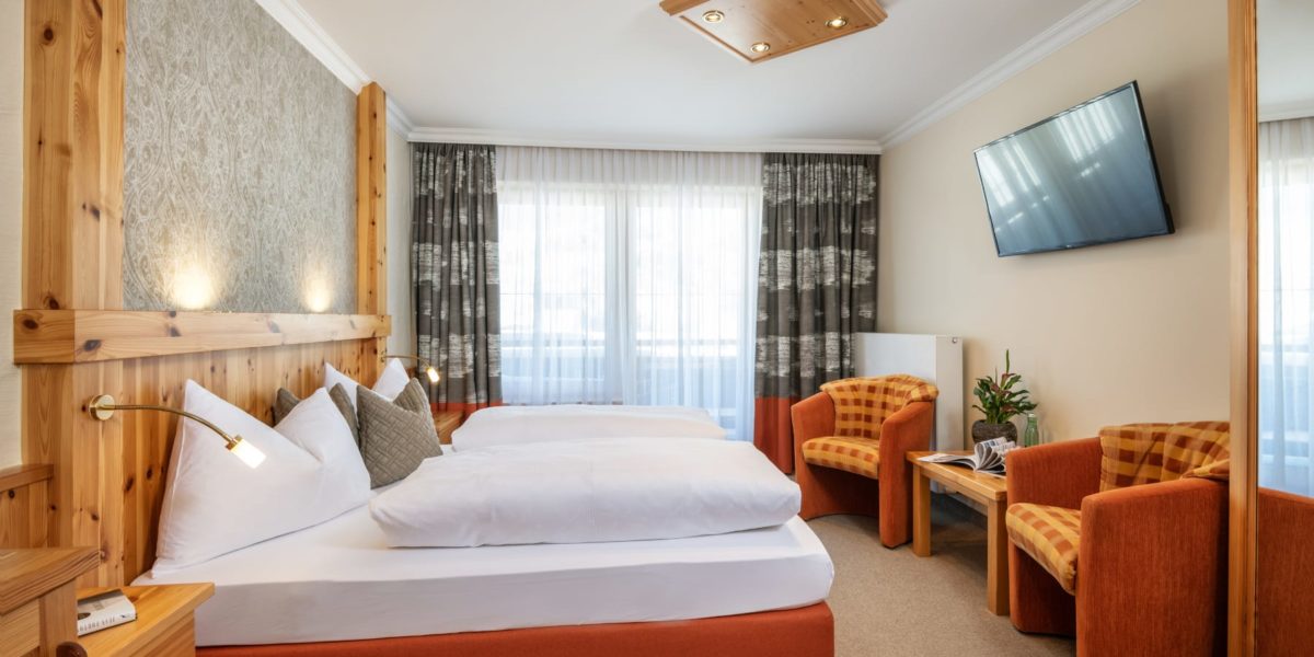 Dreibettzimmer in Obertauern, Hotel Garni Haus Tyrol