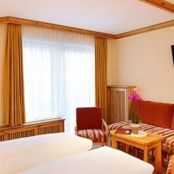 Dreibettzimmer in Obertauern, 3 Sterne Hotel Tyrol, Salzburg