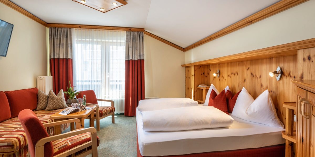 Dreibettzimmer in Obertauern, Hotel Garni Haus Tyrol
