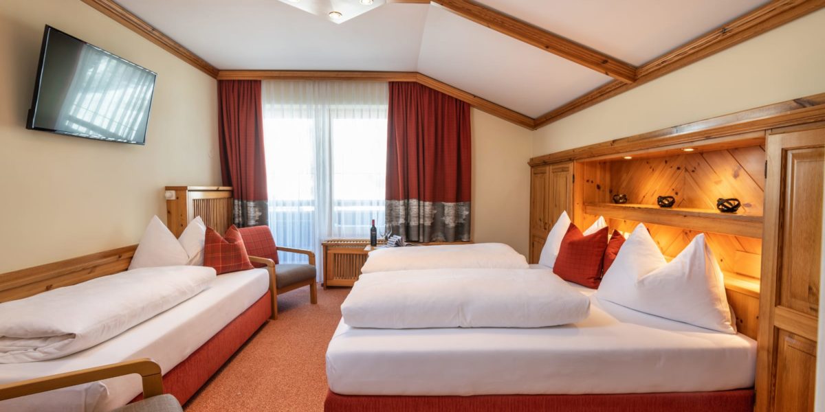 Dreibettzimmer in Obertauern, Hotel Garni Haus Tyrol