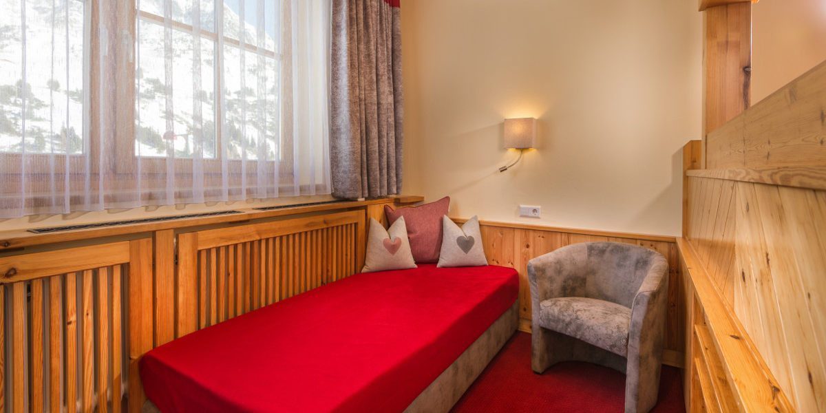 Dreibettzimmer in Obertauern, Hotel Garni Haus Tyrol