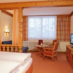Vierbettzimmer in Obertauern, Hotel-Garni Tyrol